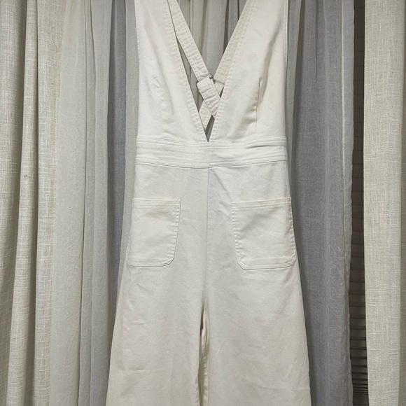 Gorgeous bell bottom open front and back jumpsuit - Picture 3 of 3